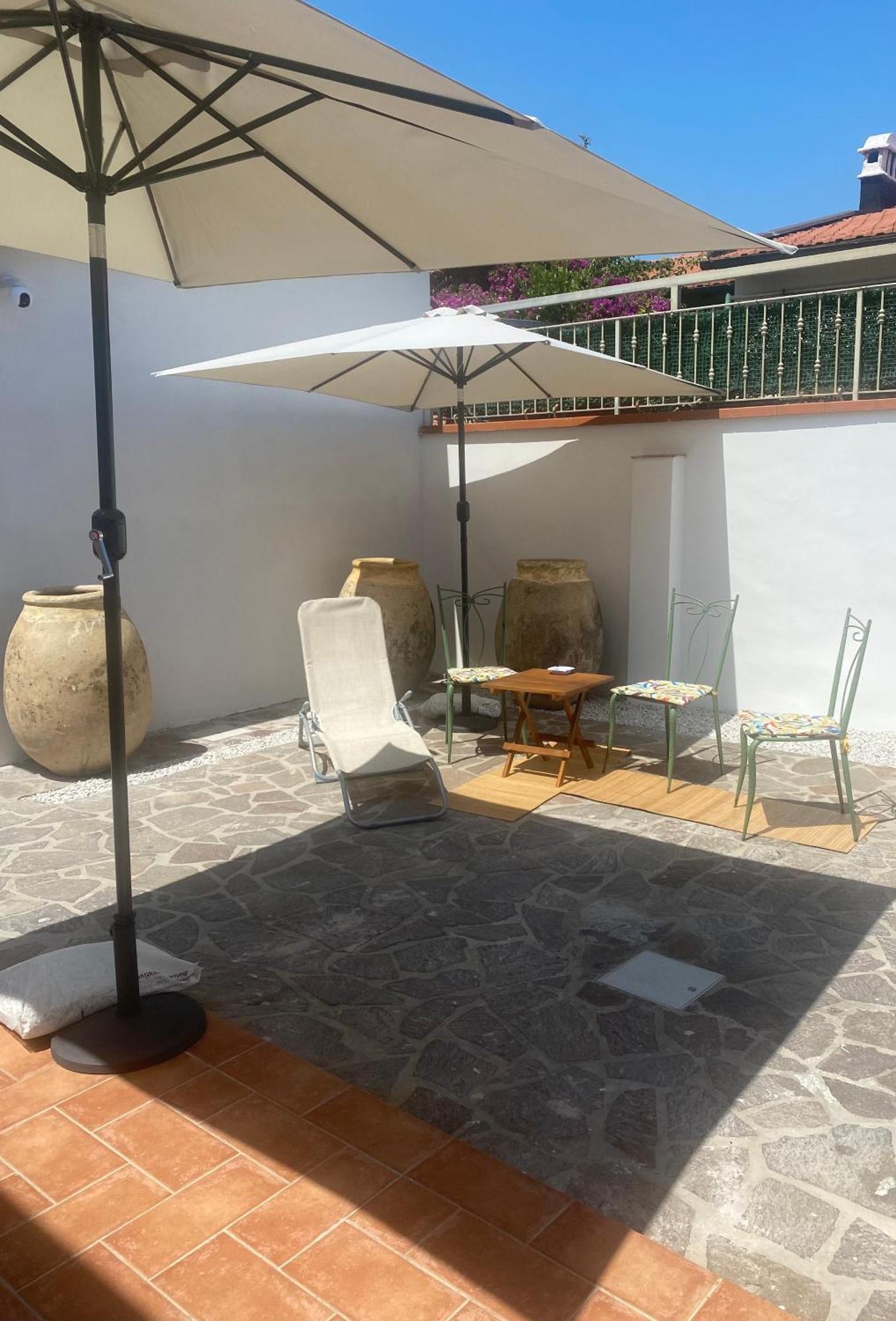 Casa Raffaela Hotell Marina Di Pisa Exteriör bild