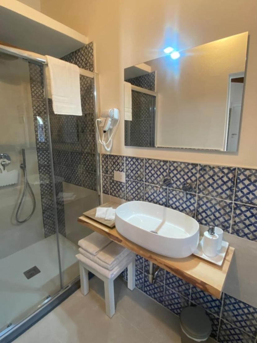 Casa Raffaela Hotell Marina Di Pisa Exteriör bild